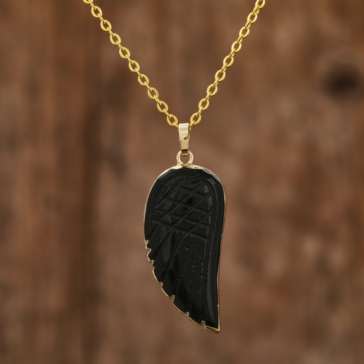 Colar Asa de Anjo de Obsidiana Negra Natural Banhado a Ouro 18K