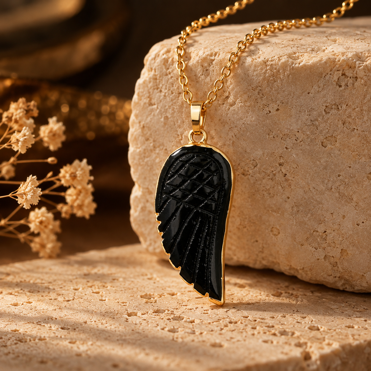 Colar Asa de Anjo de Obsidiana Negra Natural Banhado a Ouro 18K